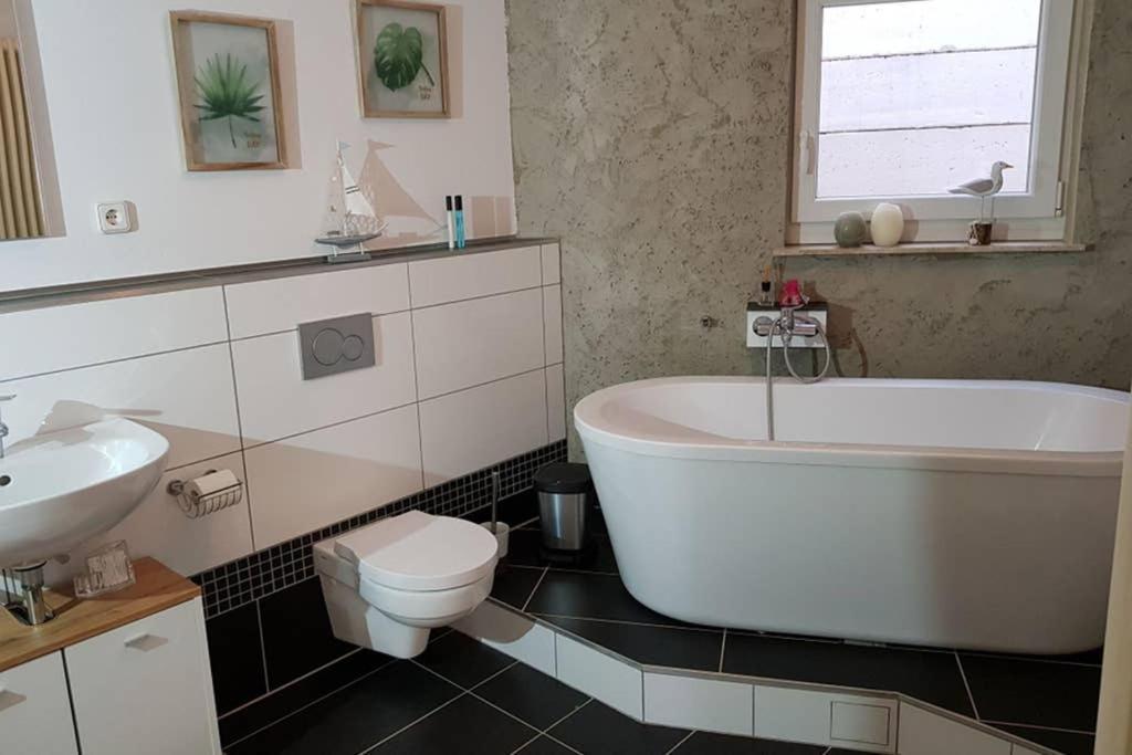 Idyllische Ferienwohnung Zum Wohlfuehlen+Entspannen Lichtenstein  エクステリア 写真